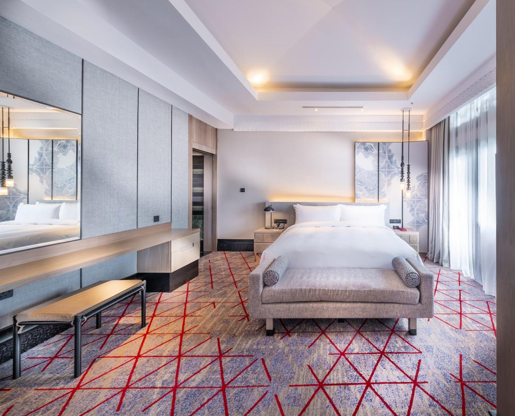 Doubletree By Hilton Putrajaya Lakeside Exterior photo